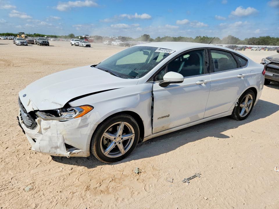 FORD FUSION 2018 with VIN 3FA6P0LU9JR208938 - Photo from auction