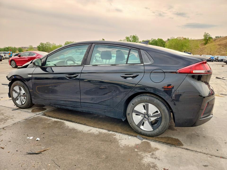 Photo 2 from auction – 2017 HYUNDAI IONIQ with VIN KMHC65LC2HU030745
