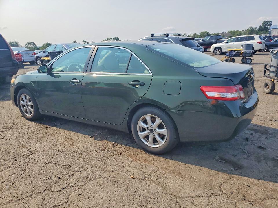 Photo 2 from auction – 2011 TOYOTA CAMRY with VIN 4T1BF3EKXBU625659