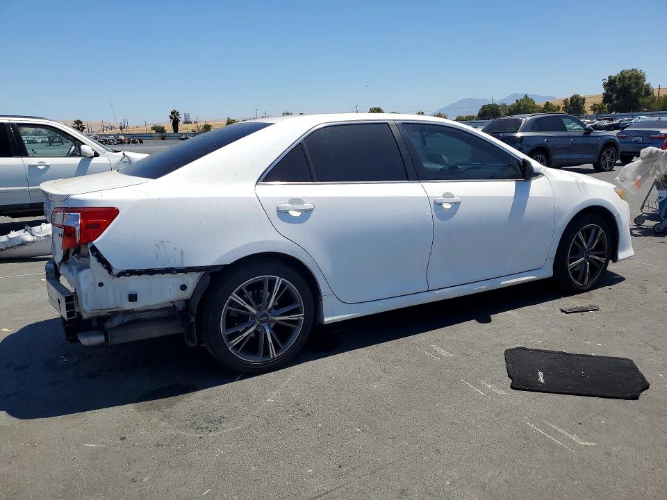 Photo 3 from auction – 2014 TOYOTA CAMRY with VIN 4T1BF1FK6EU408794