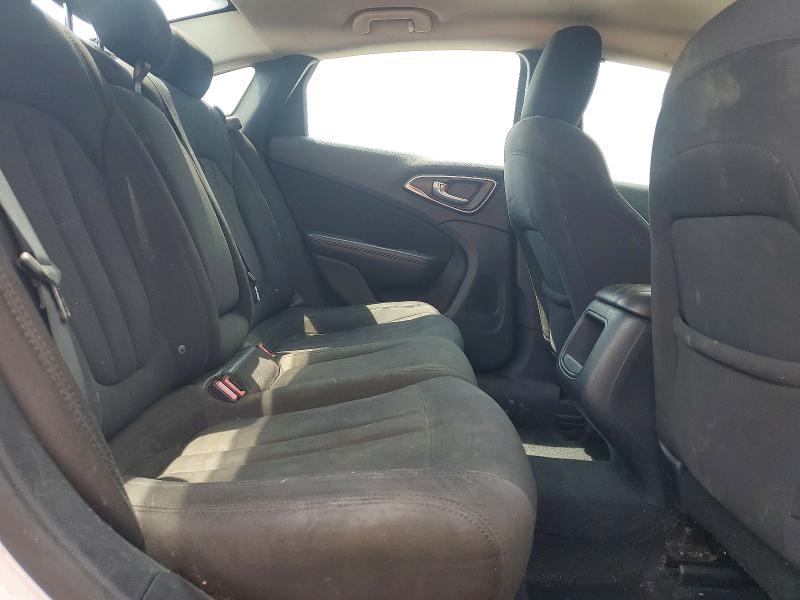 Photo 10 from auction – 2015 CHRYSLER 200 with VIN 1C3CCCAB9FN701903