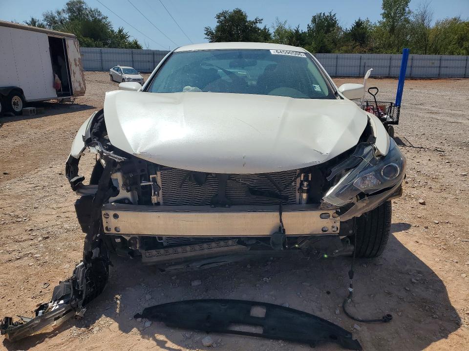 Photo 5 from auction – 2017 NISSAN ALTIMA with VIN 1N4AL3AP2HC269013