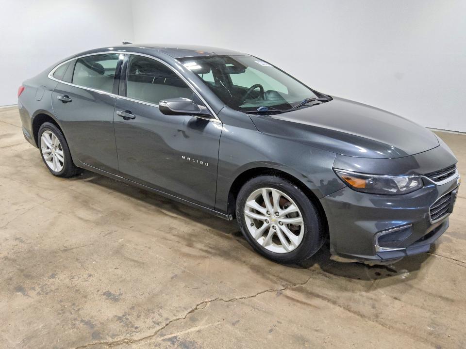 Photo 4 from auction – 2018 CHEVROLET MALIBU with VIN 1G1ZD5ST7JF203636