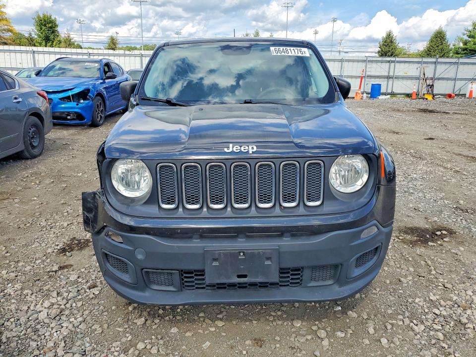 Photo 5 from auction – 2015 JEEP RENEGADE with VIN ZACCJBAT0FPB53486
