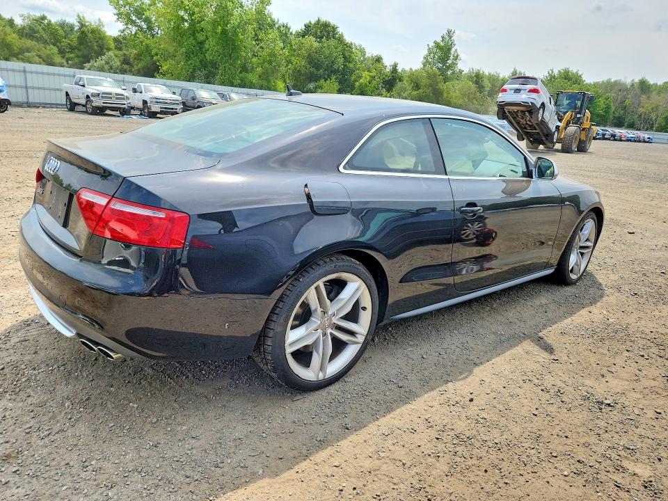 Photo 3 from auction – 2009 AUDI S5 with VIN WAURV78T49A058147