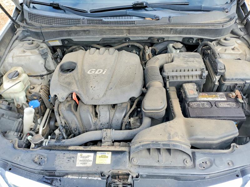 Photo 11 from auction – 2011 HYUNDAI SONATA with VIN 5NPEC4AC0BH174413