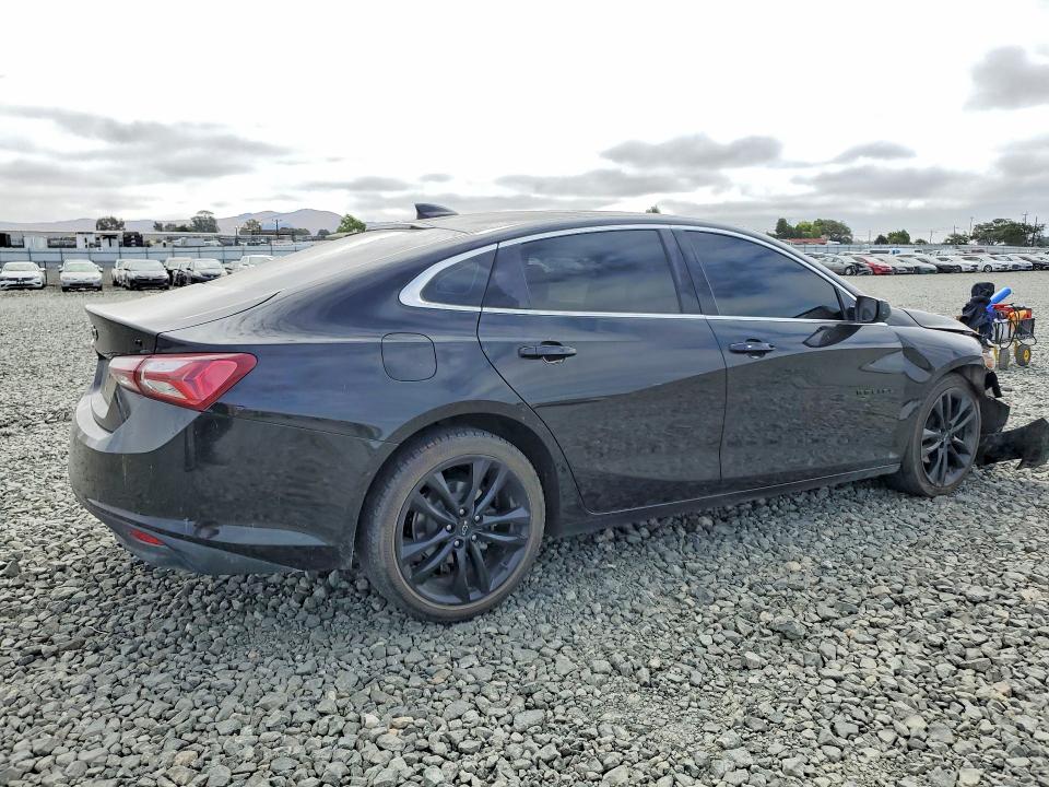 Photo 3 from auction – 2021 CHEVROLET MALIBU with VIN 1G1ZD5ST1MF056637