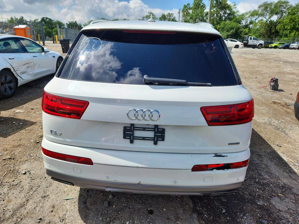 Photo 6 from auction – 2018 AUDI Q7 with VIN WA1LHAF72JD000585