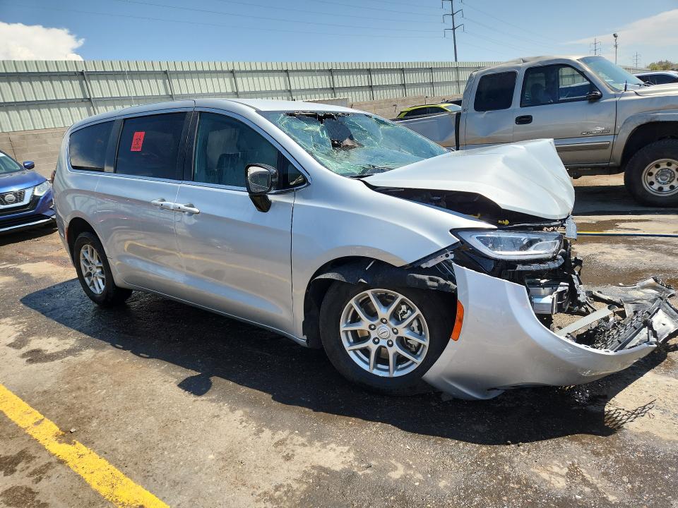 Photo 4 from auction – 2026 CHRYSLER PACIFICA with VIN 2C4RC1BG1TR250369