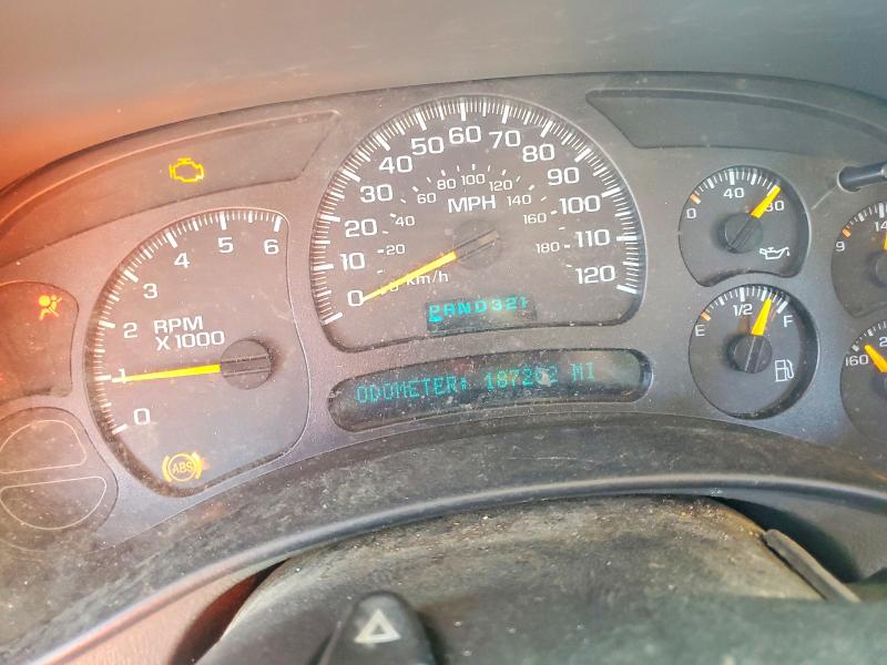 Photo 9 from auction – 2005 CHEVROLET SILVERADO with VIN 2GCEC19T351176097
