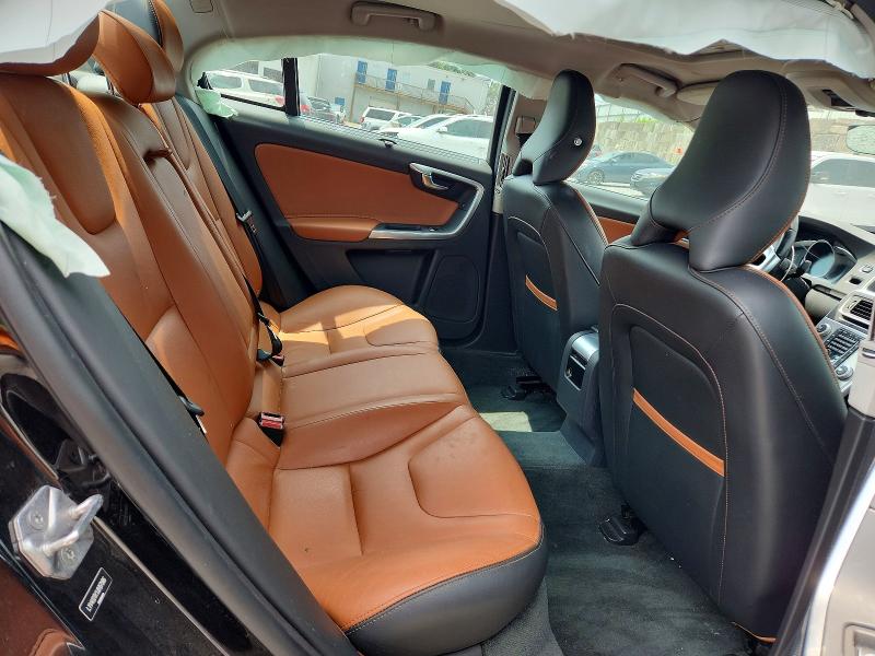 Photo 10 from auction – 2018 VOLVO S60 with VIN LYV402TK1JB157986