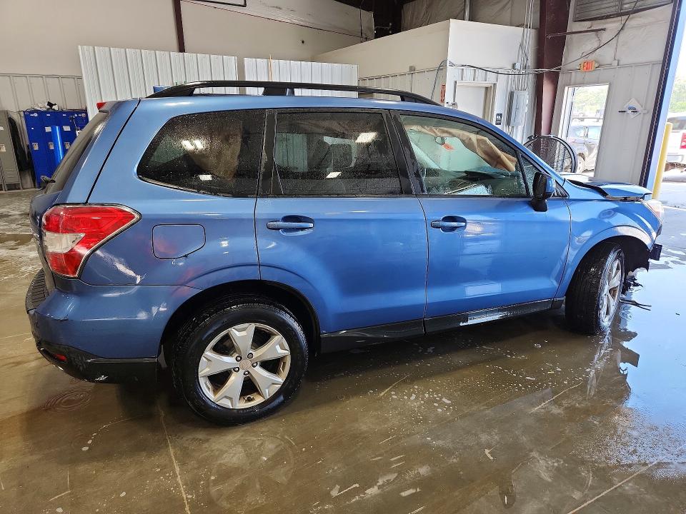 Фото 3 с аукциона – 2016 SUBARU FORESTER с VIN JF2SJADCXGH400824