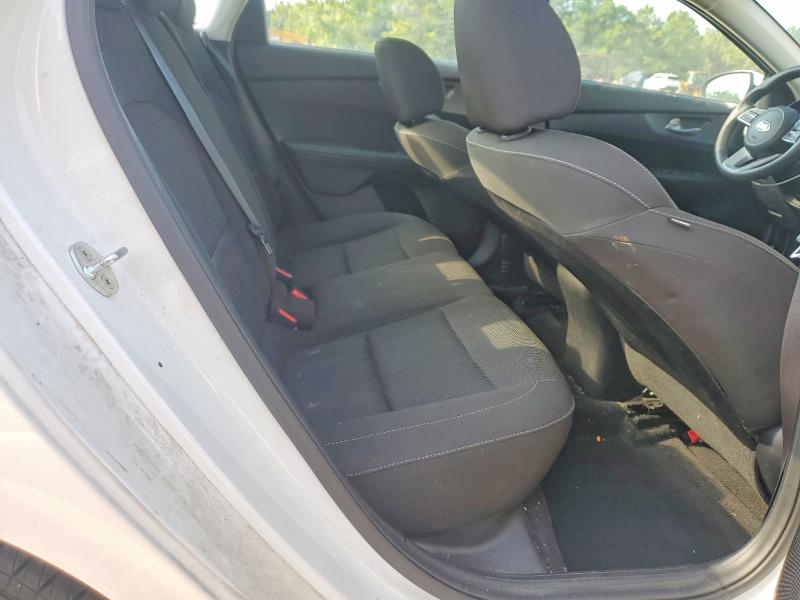 Photo 10 from auction – 2019 KIA FORTE with VIN 3KPF24AD1KE007255