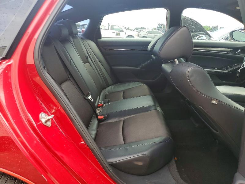 Photo 10 from auction – 2018 HONDA ACCORD with VIN 1HGCV1F3XJA182731