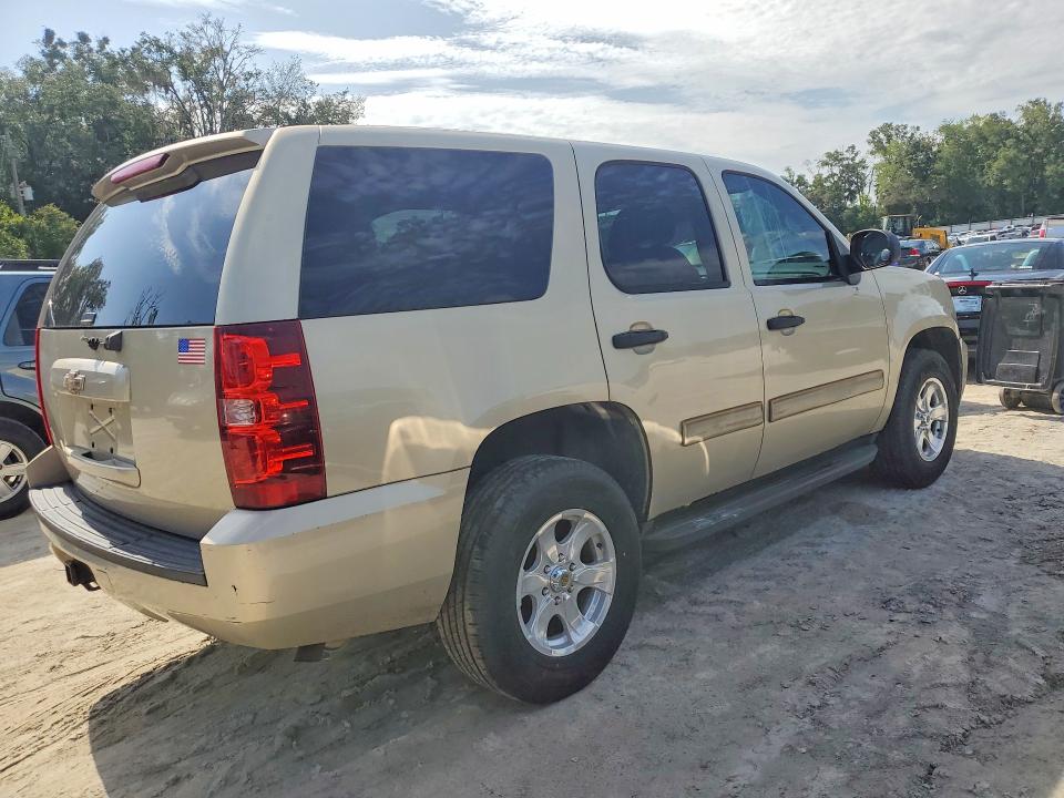 Photo 3 from auction – 2010 CHEVROLET TAHOE with VIN 1GNUKAE07AR180933