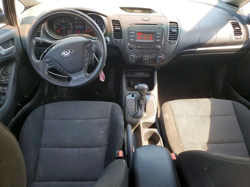 Photo 8 from auction – 2017 KIA FORTE5 with VIN KNAFK5A82H5708915