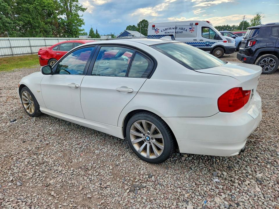 Photo 2 from auction – 2011 BMW 328 with VIN WBAPK5C52BA662413
