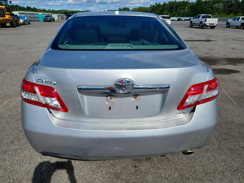 Photo 6 from auction – 2011 TOYOTA CAMRY with VIN 4T4BF3EK7BR111015