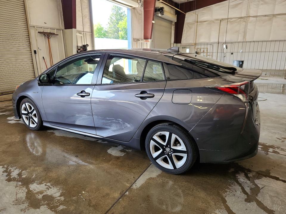 Photo 2 from auction – 2017 TOYOTA PRIUS with VIN JTDKARFU8H3540856