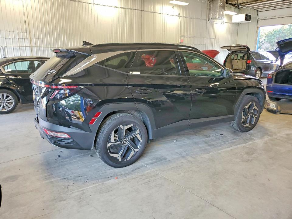 Photo 3 from auction – 2024 HYUNDAI TUCSON with VIN KM8JECD19RU202993