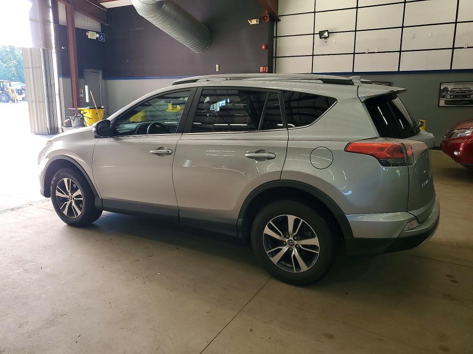 Photo 2 from auction – 2018 TOYOTA RAV4 with VIN 2T3RFREV3JW796397