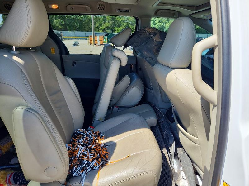 Photo 11 from auction – 2014 TOYOTA SIENNA with VIN 5TDYK3DC0ES473551