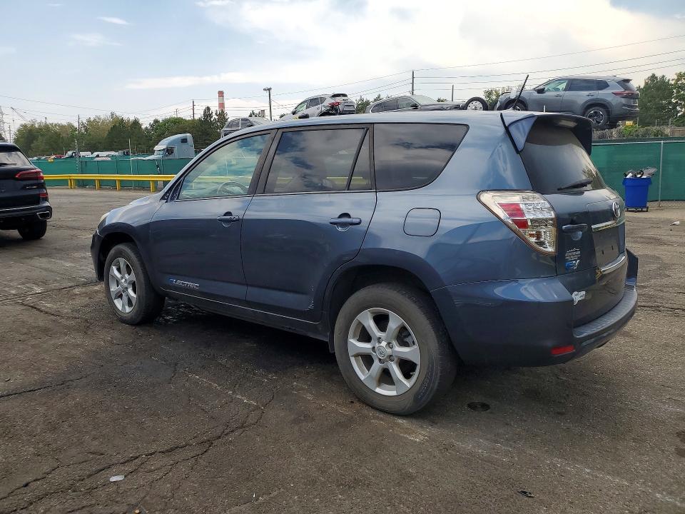 Photo 2 from auction – 2013 TOYOTA RAV4 EV with VIN 2T3YL4DV0DW001884