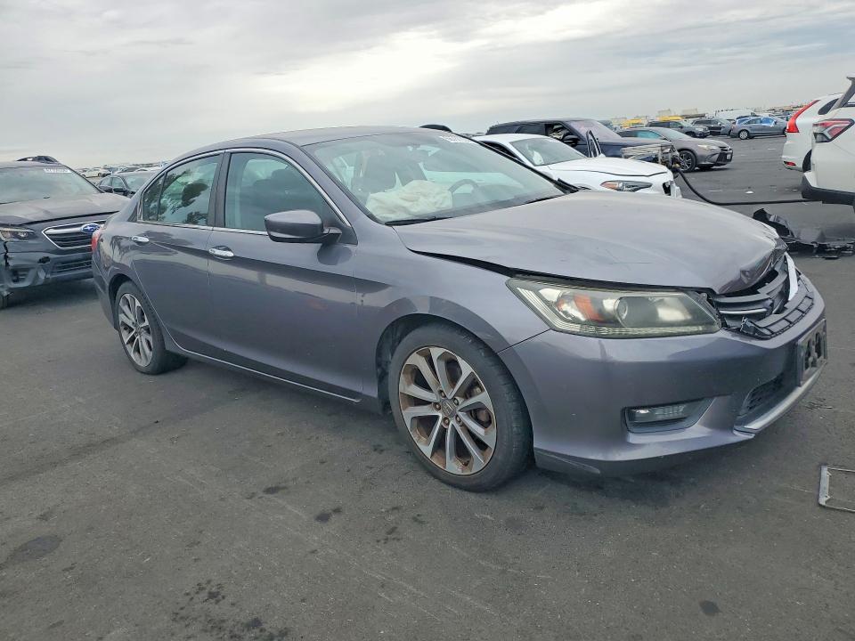 Photo 4 from auction – 2015 HONDA ACCORD with VIN 1HGCR2F53FA079119