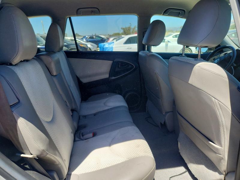 Photo 11 from auction – 2014 TOYOTA RAV4 EV with VIN 2T3YL4DV7EW002418
