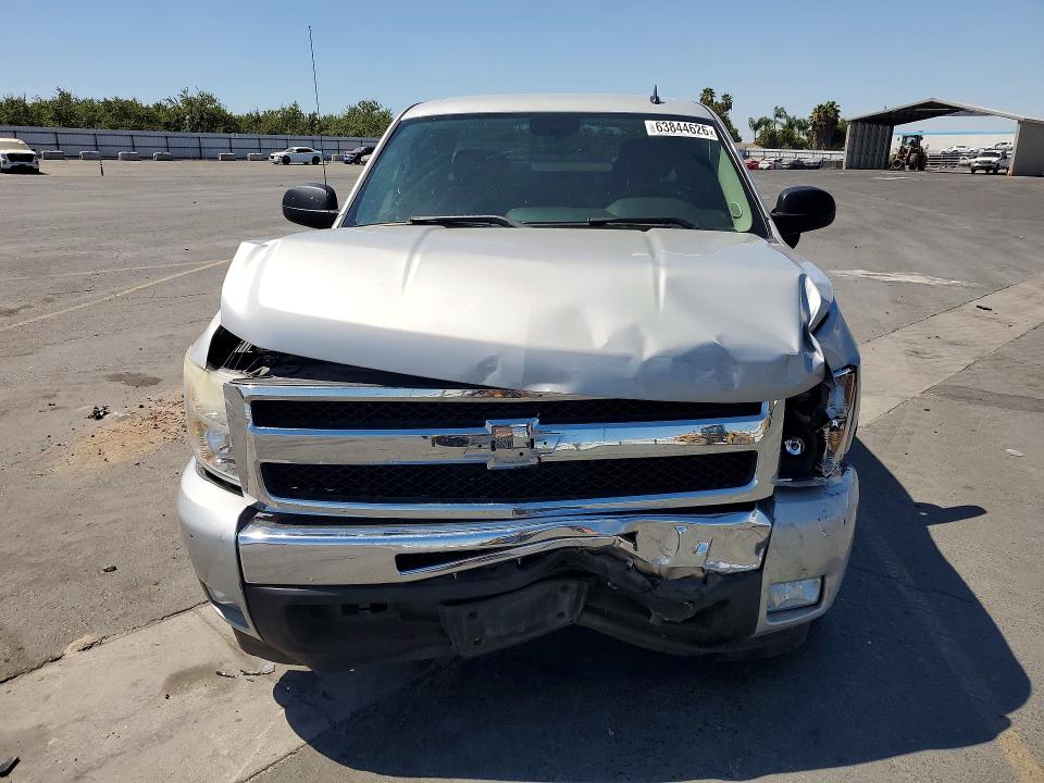 Photo 5 from auction – 2010 CHEVROLET SILVERADO with VIN 1GCSCSE07AZ141200