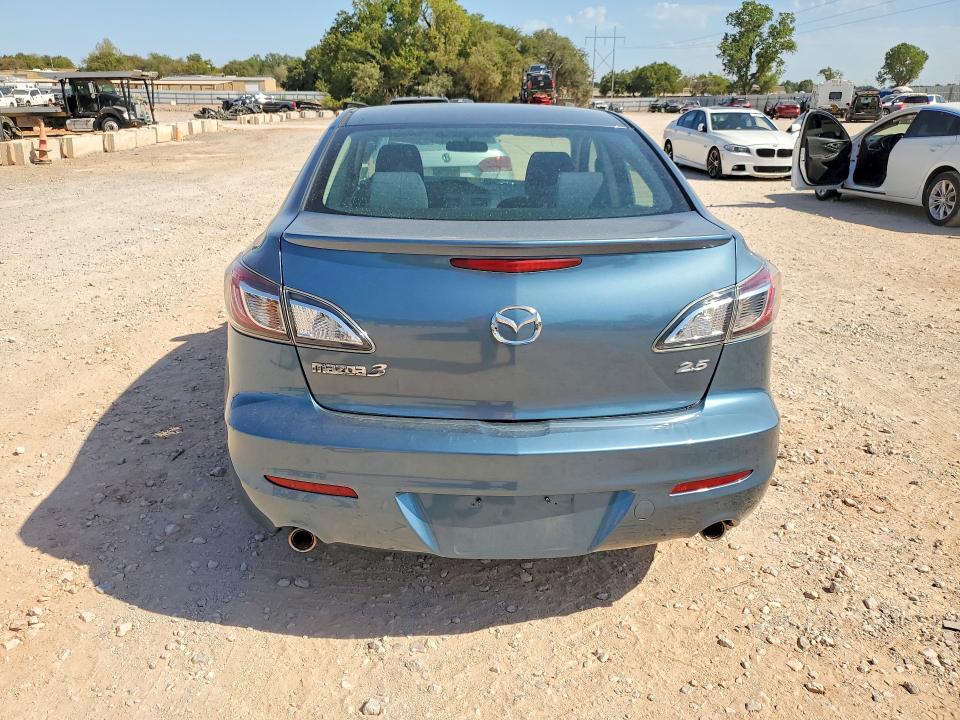 Photo 6 from auction – 2011 MAZDA 3 with VIN JM1BL1U6XB1401265