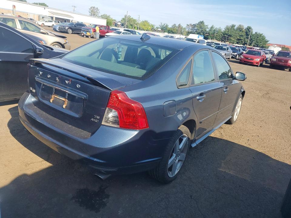 Photo 3 from auction – 2010 VOLVO S40 with VIN YV1672MH6A2493314