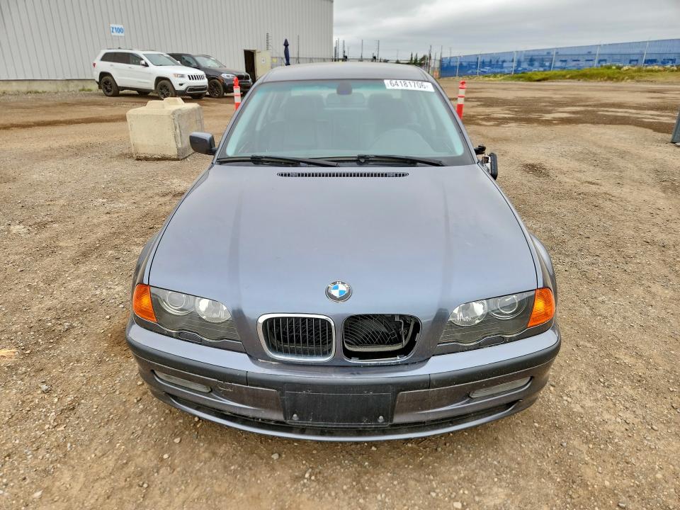 Photo 5 from auction – 2001 BMW 325 with VIN WBAAV334X1FU92182