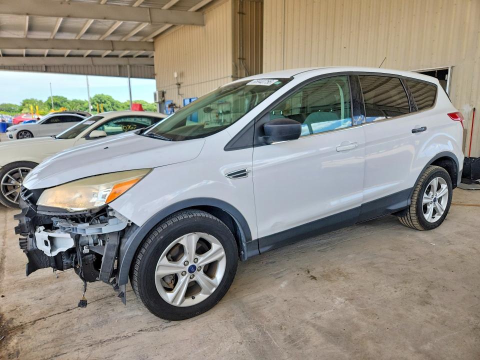 FORD ESCAPE 2014 مع رقم تعريف المركبة 1FMCU0GXXEUC16504 - صورة من المزاد