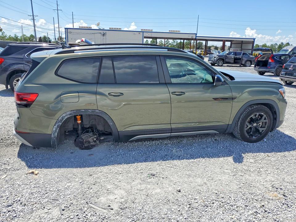 Photo 3 from auction – 2025 VOLKSWAGEN ATLAS with VIN 1V2CR2CA7SC502264