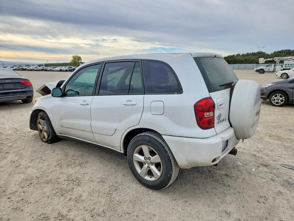 Photo 2 from auction – 2005 TOYOTA RAV4 with VIN JTEGD20V950094067