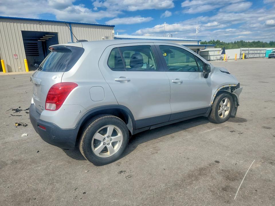 Photo 3 from auction – 2015 CHEVROLET TRAX with VIN KL7CJPSB4FB133243