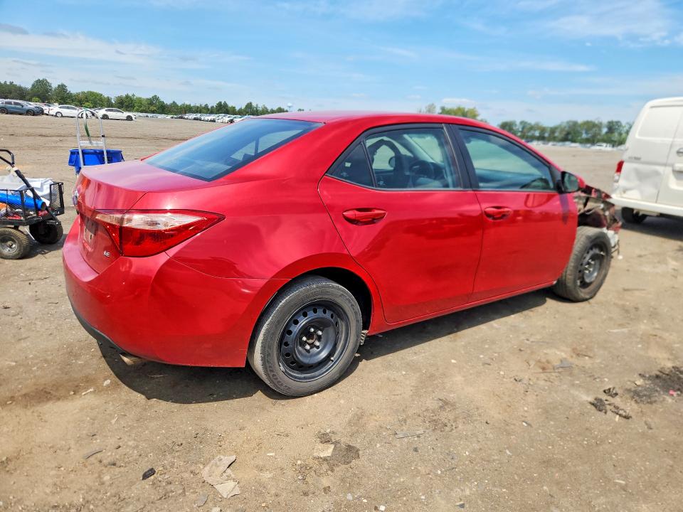 Photo 3 from auction – 2018 TOYOTA COROLLA with VIN 2T1BURHE5JC095647