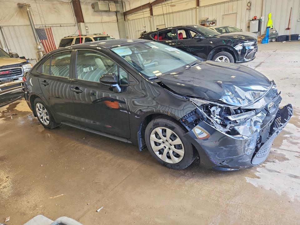 Photo 4 from auction – 2022 TOYOTA COROLLA with VIN JTDEPMAE0NJ216645