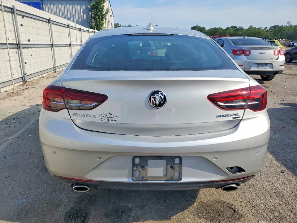 Photo 6 from auction – 2018 BUICK REGAL with VIN W04GR6SX5J1080158