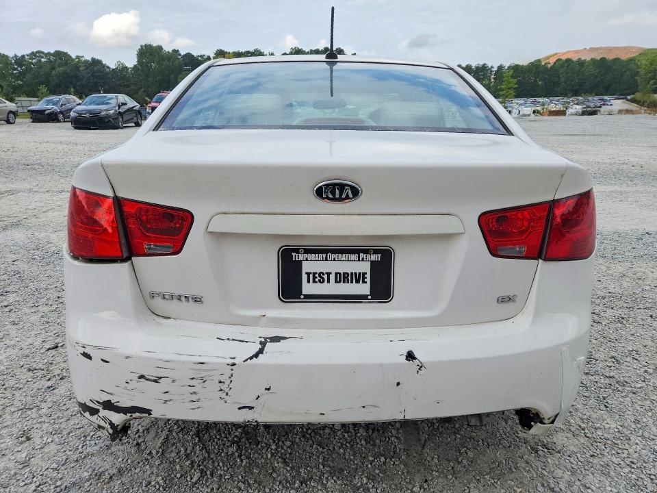 Photo 6 from auction – 2010 KIA FORTE with VIN KNAFU4A29A5254443
