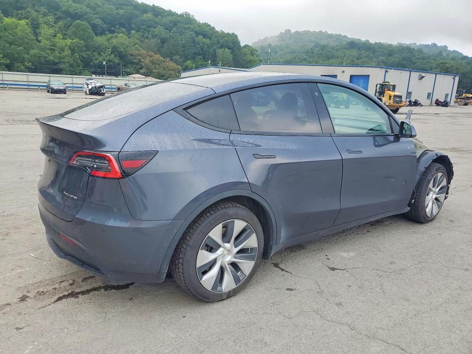 Photo 3 from auction – 2021 TESLA MODEL Y with VIN 5YJYGDEE9MF072672