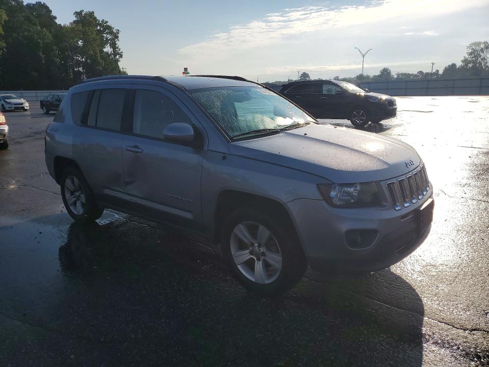 Photo 4 from auction – 2016 JEEP COMPASS with VIN 1C4NJDEB0GD782663