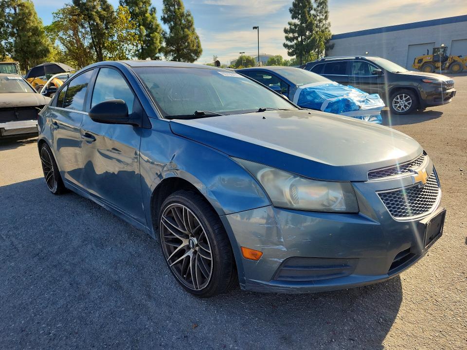 Photo 4 from auction – 2012 CHEVROLET CRUZE with VIN 1G1PC5SH8C7278980