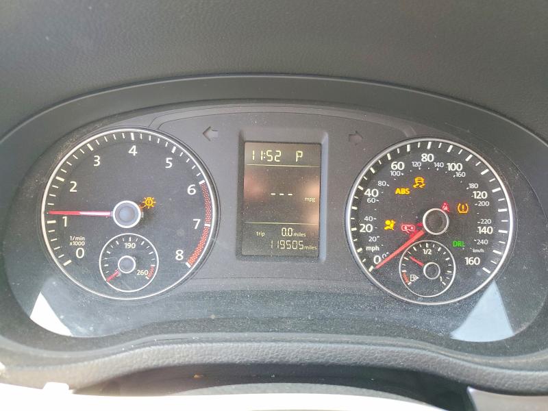 Zdjęcie 9 z aukcji – 2015 VOLKSWAGEN PASSAT z VIN 1VWAT7A35FC111449