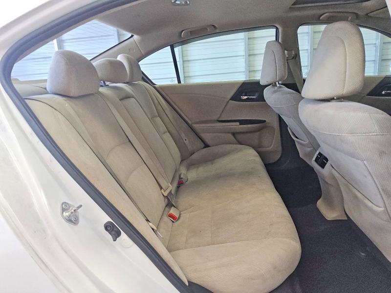 Photo 10 from auction – 2015 HONDA ACCORD with VIN 1HGCR2F74FA207238