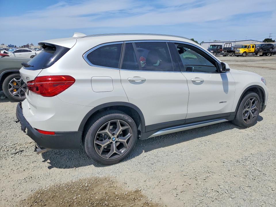 Photo 3 from auction – 2018 BMW X1 with VIN WBXHU7C39J5H44602