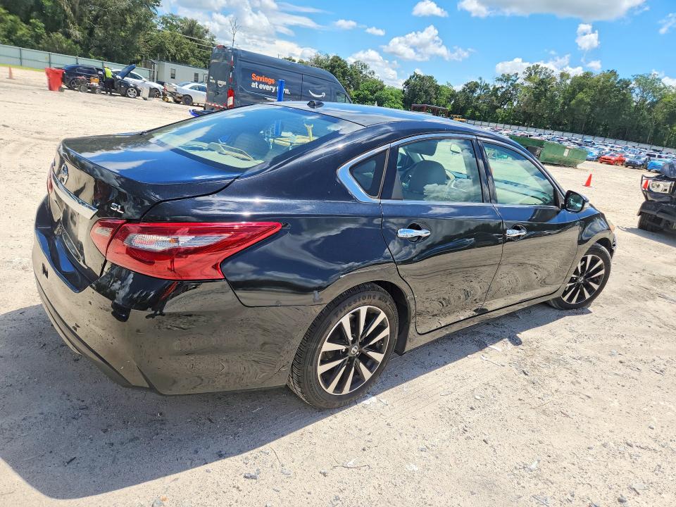 Photo 3 from auction – 2018 NISSAN ALTIMA with VIN 1N4AL3APXJC217506