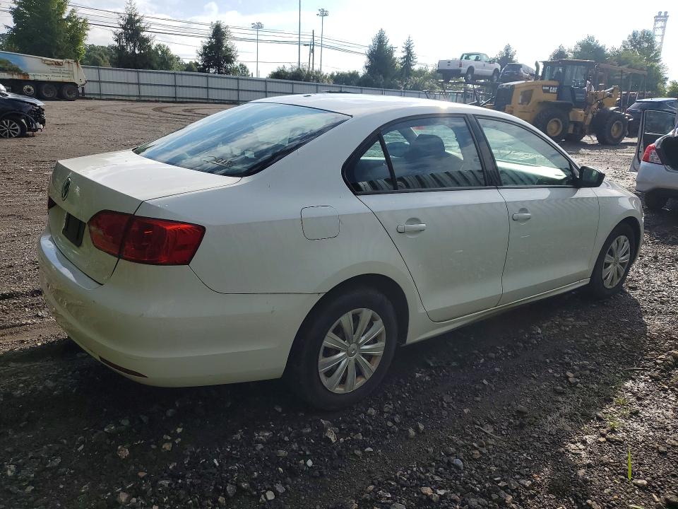 Photo 3 from auction – 2013 VOLKSWAGEN JETTA with VIN 3VW2K7AJ0DM227918