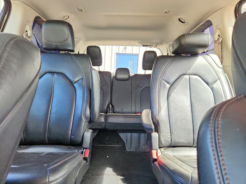Photo 10 from auction – 2017 CHRYSLER PACIFICA with VIN 2C4RC1EG9HR756907